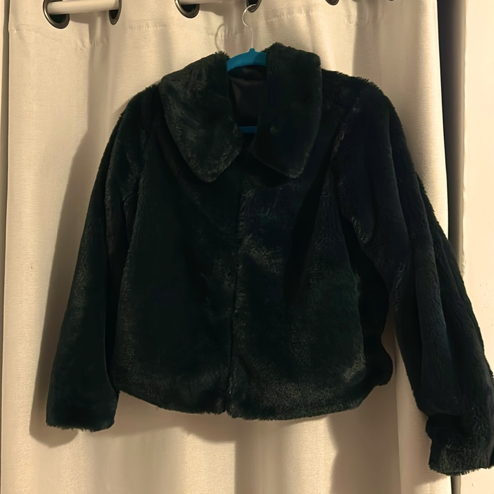 Faux fur Forest Green short jacket.